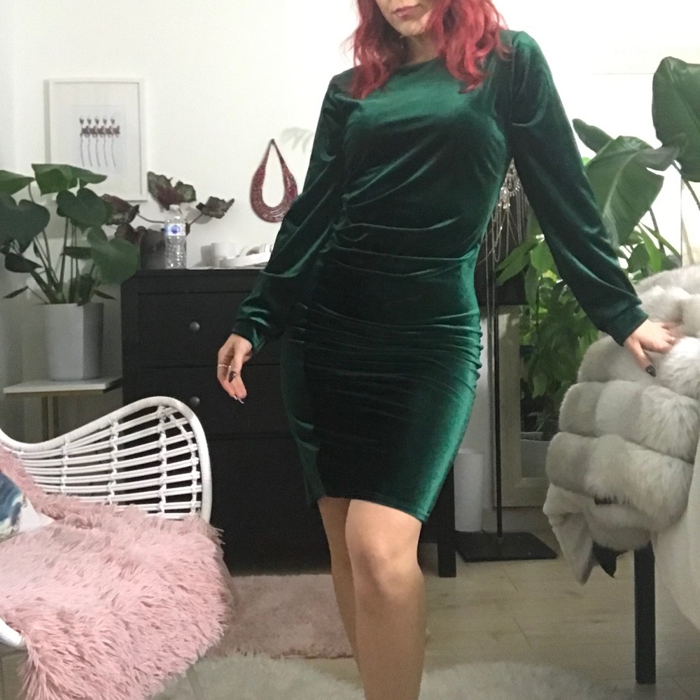 Classy, sexy, lush green velvet midi dress slit.